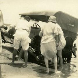 Bogged vehicle, Noosa North Shore