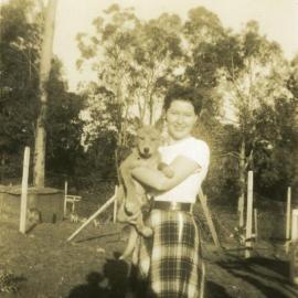Emma Freeman and dingo pup