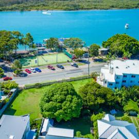 Aerial view Gympie Terrace, Noosaville, 2018