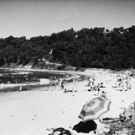Beachgoers, Noosa Main Beach, Noosa Heads, 1970