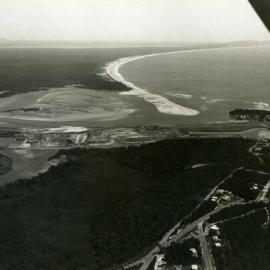 Aerial photograph, Noosa Sound development, Noosa Heads, ca 1972 - 1973
