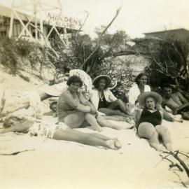 Beachgoers, Noosa Main Beach, Noosa Heads, 1948