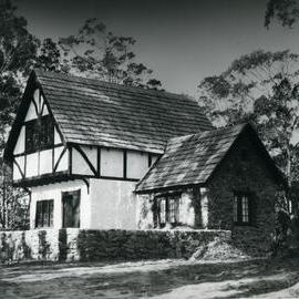 Alderly Cottage, 15 Mitti Street  Little Cove, Noosa Heads, ca 1947