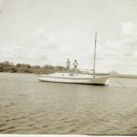 Boating party, Noosa River