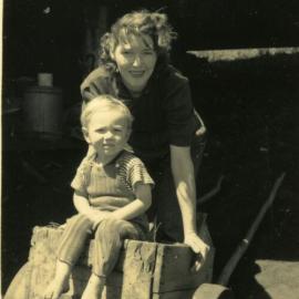 Emma and Peter Freeman, 'Pinevale', Bayview Road, Noosa Heads, 17 September 1953