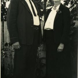 Arthur Ronlund and wife Ada Ronlund, Tewantin, ca 1946