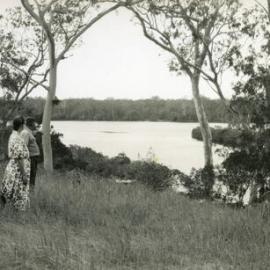 Arthur Ronlund and Ada Ronlund, Noosa River Tewantin, ca 1940s 