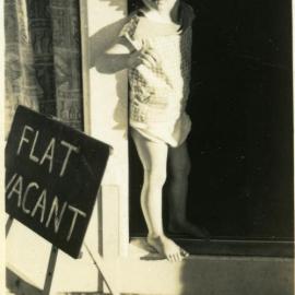 Carl Freeman, Sunny Snaps Studio, Hastings Street, Noosa Heads, ca 1957