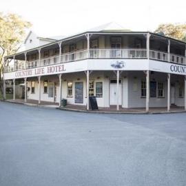 Country Life Hotel, 69 Main Street, Kin Kin, 31 May 2018