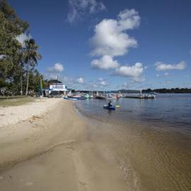 Noosa River, Gympie Terrace, Noosaville, 30 May 2018
