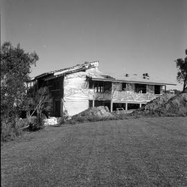 Construction, Doctor Geoffrey Bowden's house, Poinciana Avenue, Tewantin, August 1971