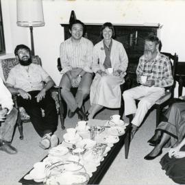 Enjoying a cuppa, The Badinerie Players'  Geoffrey Lancaster, Tom Georgi, Chen Yang, the gallery's music director Robin Tutt, Kevin Freeman member of the audience , Margaret Connolly and Elissa Poole, Noosa Heads, 29 May 1988
