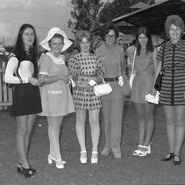 Fashion on the field, Gympie Cup Race Meeting, Gympie Turf Club, Gympie, 21 October 1972