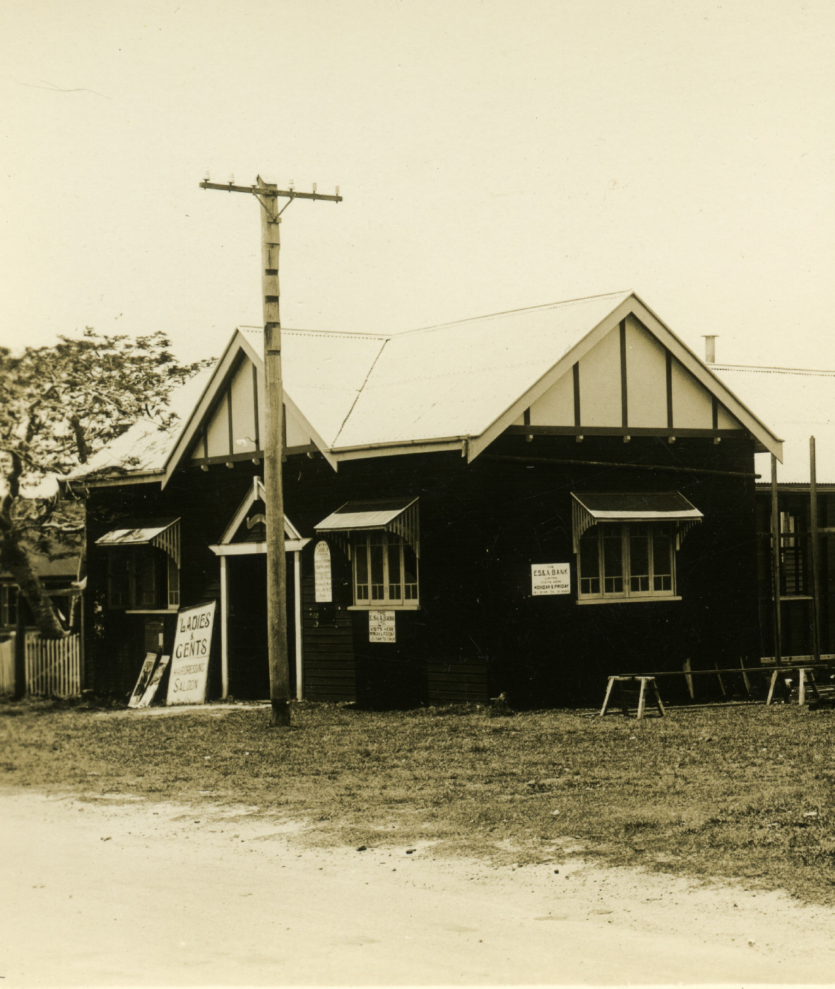 Tewantin Memorial Hall and School of Arts